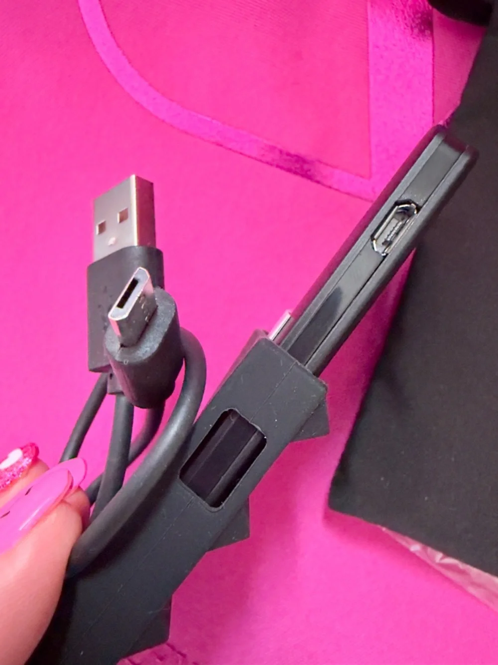 Valentino Beauty Tote w Power Bank Charger